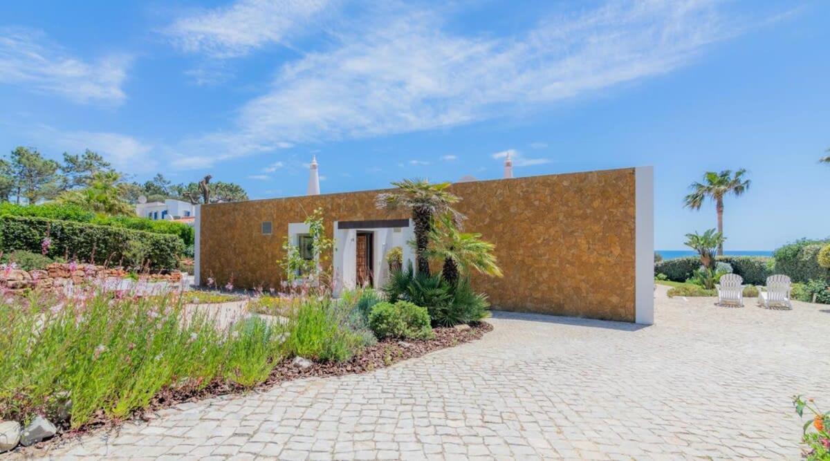 Villa Prado - Beautiful Beachfront Villa Albufeira Bagian luar foto