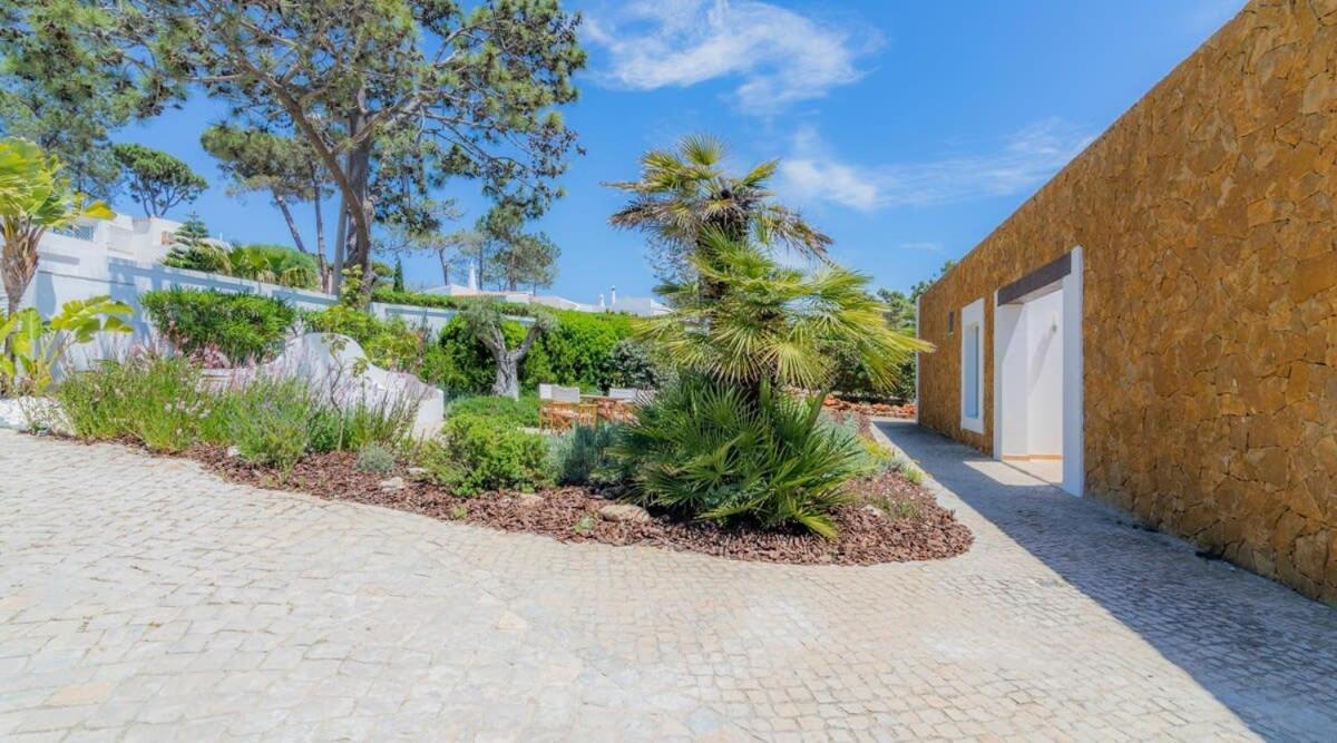 Villa Prado - Beautiful Beachfront Villa Albufeira Bagian luar foto